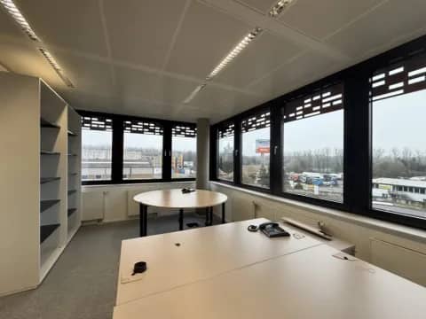 Office for rent-Kehlen