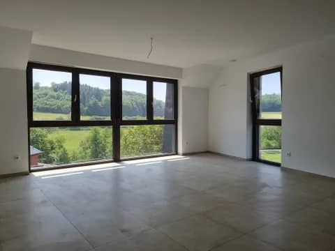 2-bedroom apartment Hobscheid